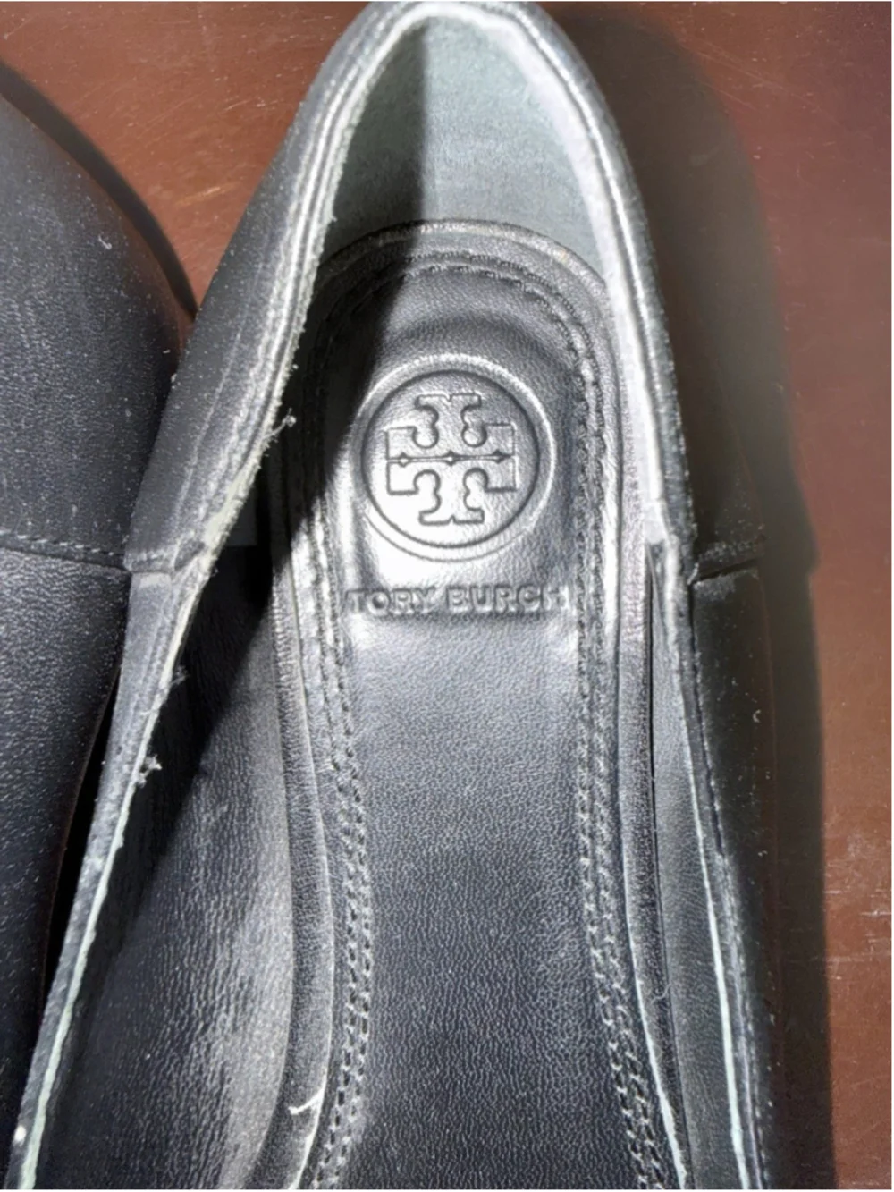 Tory Burch Jessa Loafers Black Leather 7M Luxury Preppy Old Money Horse Head
